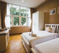 feung-nakorn-balcony-rooms-and-cafe-4