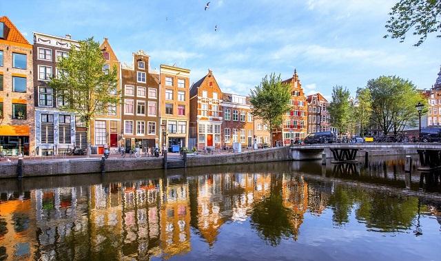 отели Амстердама с красивым видом на город