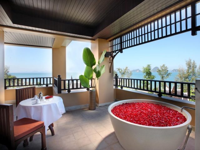 отели провинции Краби Таиланд с красивым видом на море из ванной