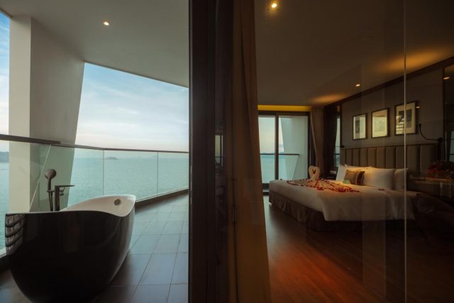 отель в Нячанге с красивым панорамным видом на море