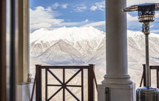 отель с красивым видом на горы в Красной Поляне Сочи