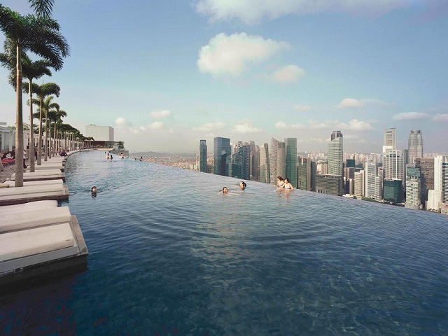 лучшие отели Сингапура с видовыми бассейнами на крыше