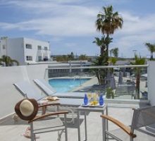 limanaki-beach-hotel-suites-3