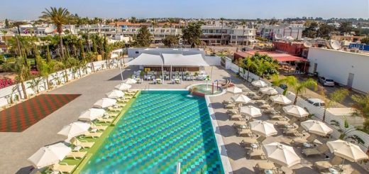 Молодежные отели в Айа-Напе на Кипре