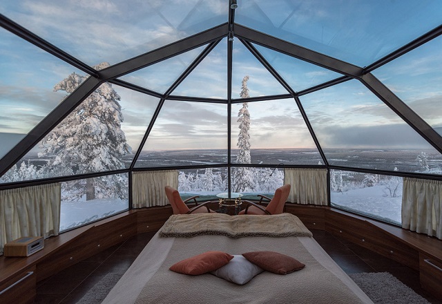 отели с домиками со стеклянной крышей в Лапландии