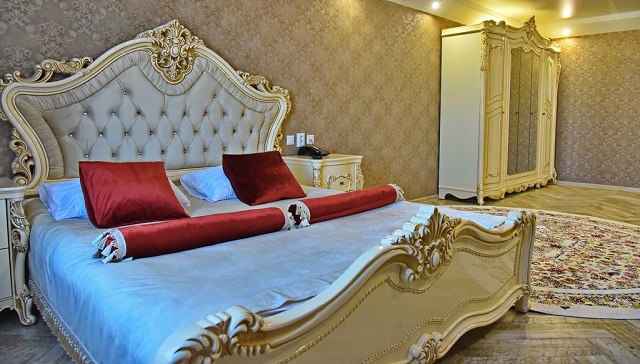 BANQUETING & GUEST HOUSE ПОМЕСТЬЕ